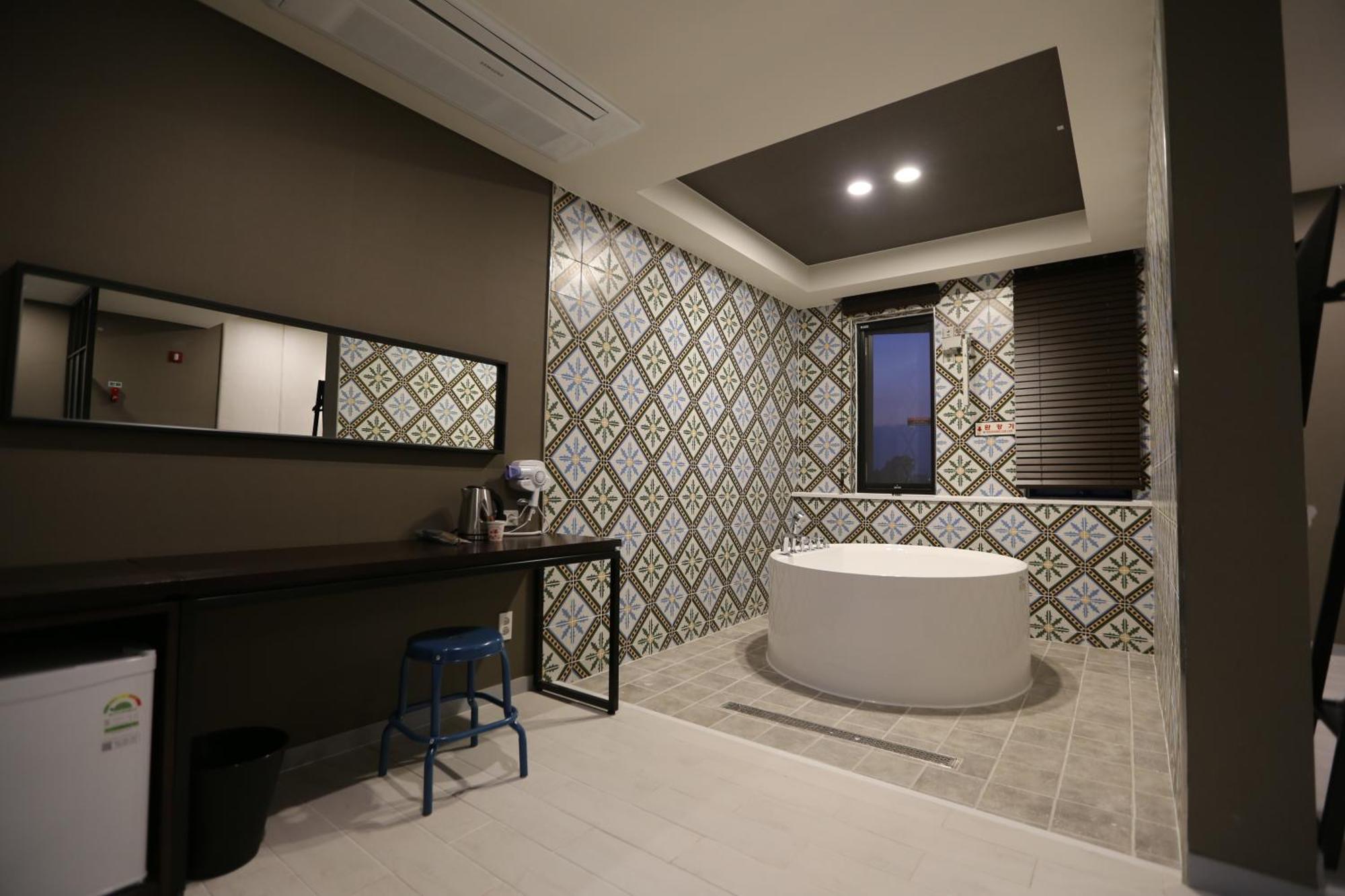 Hotel Leeds Pyeongtaek Zewnętrze zdjęcie